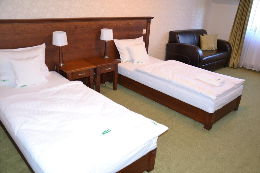 Hotel Neo Międzyrzecz Zimmer foto