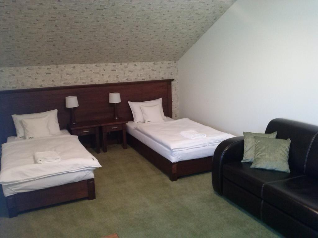 Hotel Neo Międzyrzecz Zimmer foto